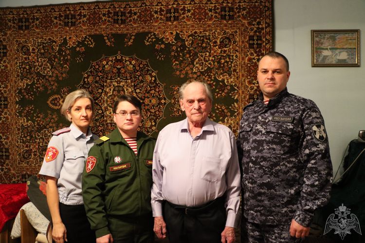 НА УРАЛЕ В КАНУН ДНЯ ВНЕВЕДОМСТВЕННОЙ ОХРАНЫ ВЕТЕРАН СЛУЖБЫ ВСТРЕТИЛ СВОЙ 95-ЛЕТНИЙ ЮБИЛЕЙ 