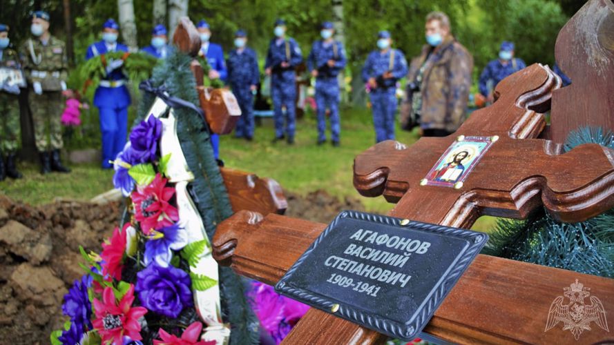 Свердловские росгвардейцы почтили память участника Великой Отечественной войны Василия Агафонова