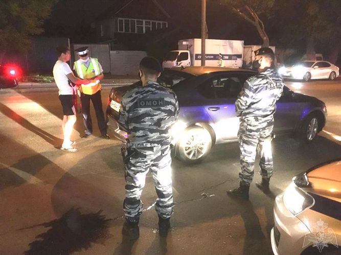 В Екатеринбурге при участии  ОМОН Росгвардии проведено мероприятие по профилактике нарушений ПДД