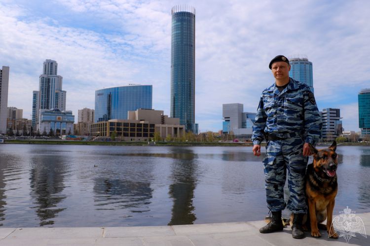 В рамках акции "Росгвардия Гид" сотрудники ведомства из Екатеринбурга рассказали о Верх-Исетском водохранилище