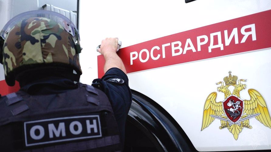В Свердловской области бойцы ОМОН задержали подозреваемого в совершении особо тяжких преступлений