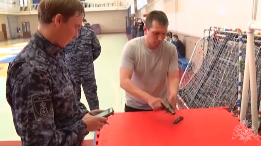 На Среднем Урале росгвардейцы борются за звание лучшего по профессии (видео)