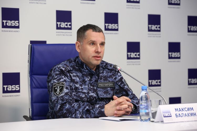 На площадке ТАСС представитель  Росгвардии рассказал об участии в обеспечении правопорядка и безопасности граждан в новогодние выходные 