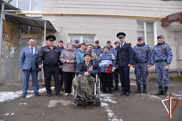В Свердловской области дан старт ведомственной акции Росгвардии «Парад идёт  к ветерану»