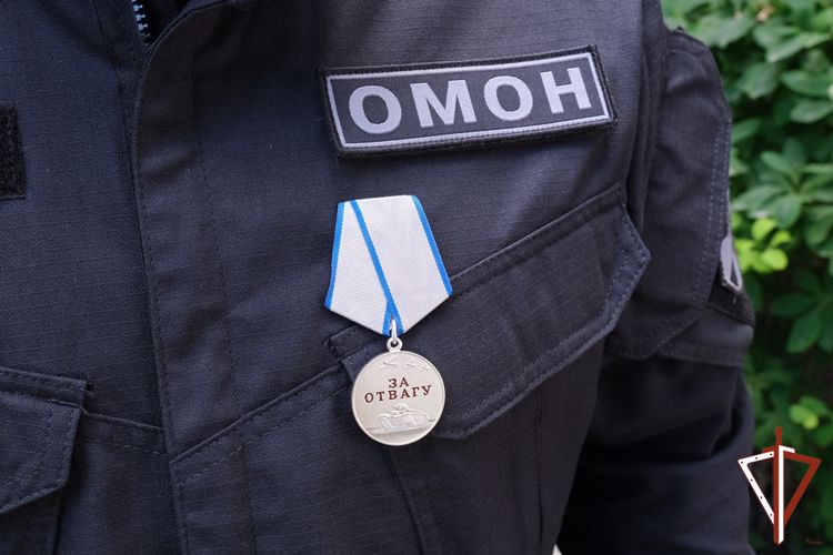 Врио командующего Уральским округом подвел итоги в Управлении Росгвардии по Свердловской области и вручил госнаграды участникам спецоперации (видео)