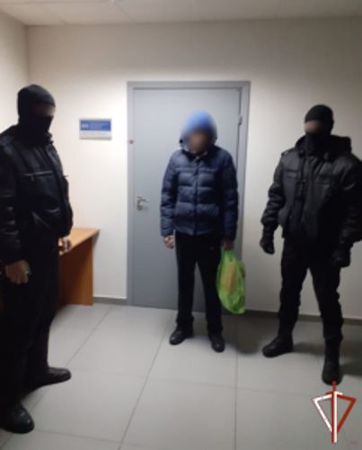 При содействии ОМОН Росгвардии на Среднем Урале задержан подозреваемый в особо тяжком преступлении, совершенном более двадцати лет назад