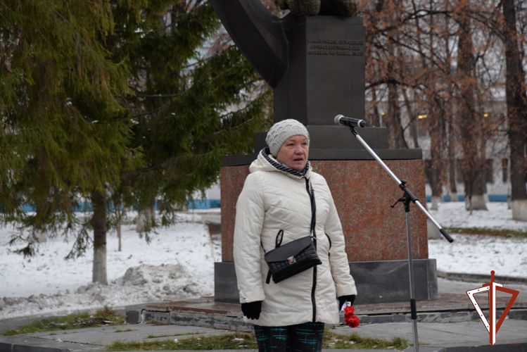В Екатеринбурге почтили память погибших правоохранителей