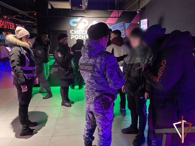 В Екатеринбурге при содействии Росгвардии проведен профилактический рейд 