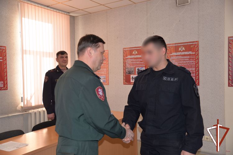 Росгвардейцам - участникам спецоперации вручены государственные награды в Екатеринбурге
