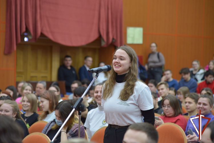 Уральские студенты встретились с офицерами Управления Росгвардии по Свердловской области (видео)