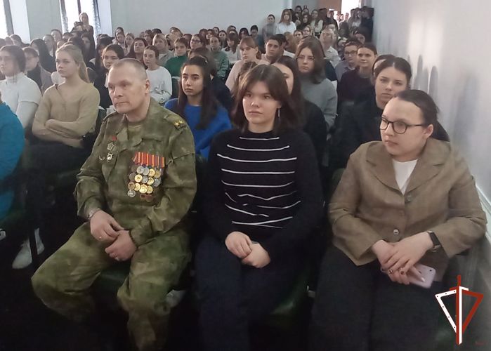 Помощник командующего Уральским округом Росгвардии принял участие в мероприятии памяти воинов-интернационалистов