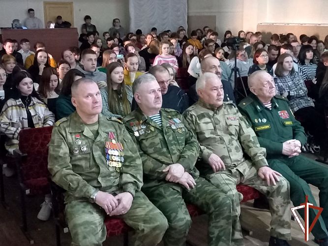 Помощник командующего Уральским округом Росгвардии принял участие в мероприятии памяти воинов-интернационалистов
