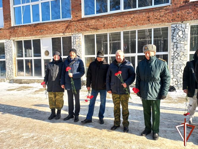 Помощник командующего Уральским округом Росгвардии принял участие в мероприятии памяти воинов-интернационалистов
