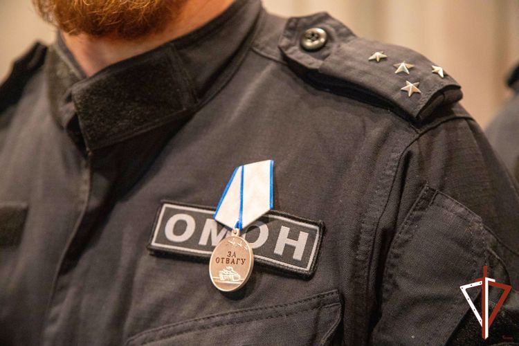 Сотрудникам ОМОН, отличившимся в ходе спецоперации, вручены государственные награды в Екатеринбурге
