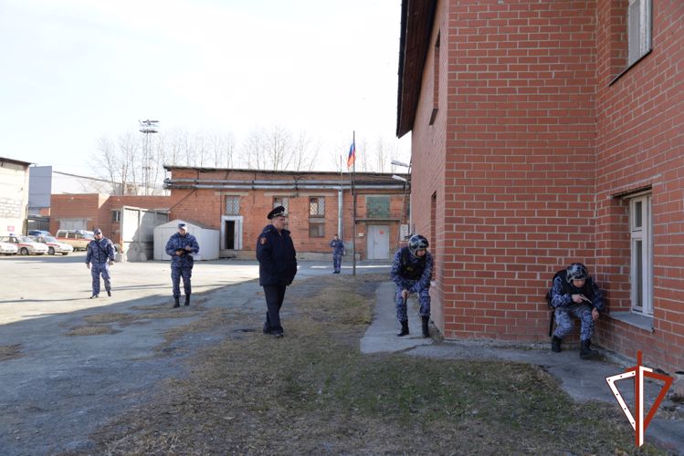 На Среднем Урале росгвардейцы состязались за звание лучшего по профессии (видео)