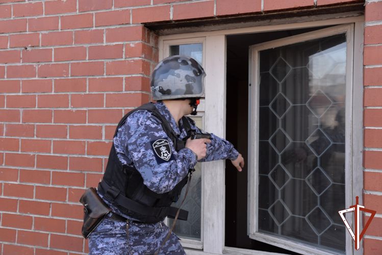 На Среднем Урале росгвардейцы состязались за звание лучшего по профессии (видео)