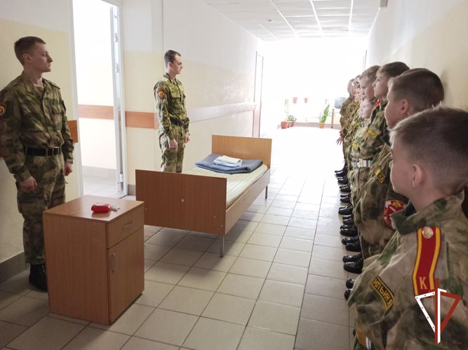 Новосибирский военный институт провел "Курс юного росгвардейца" для нижнетагильских кадет