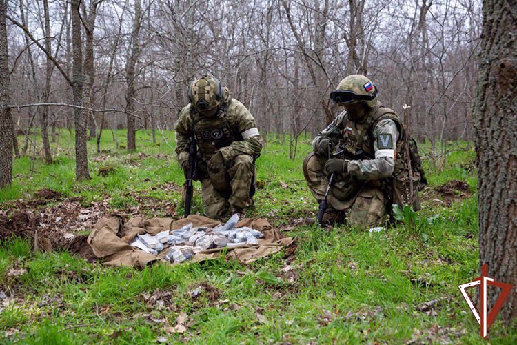 Более 35 килограммов взрывчатки обнаружил спецназ Росгвардии в замаскированном схроне на территории  Запорожской области