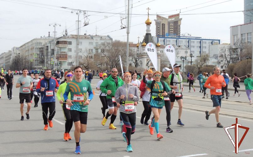 В Екатеринбурге Росгвардия обеспечила правопорядок во время проведения масштабных спортивных мероприятий, приуроченных к 78-летию Великой победы
