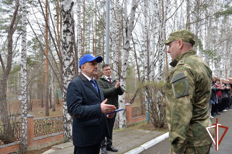 Личный состав Уральского округа войск Росгвардии принял участие в спортивном празднике, приуроченном к 100-летию спортивного общества «Динамо» (видео)