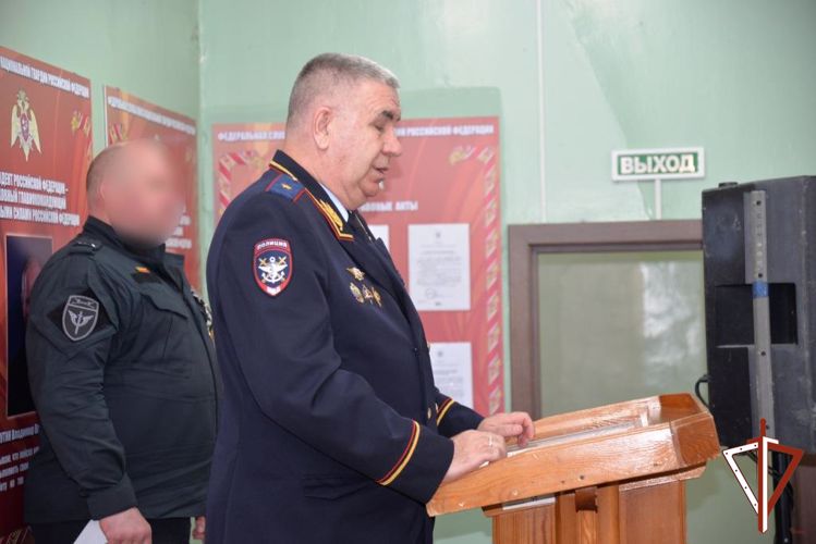 Свердловский ОМОН на транспорте отметил 30-летие со дня образования (видео)
