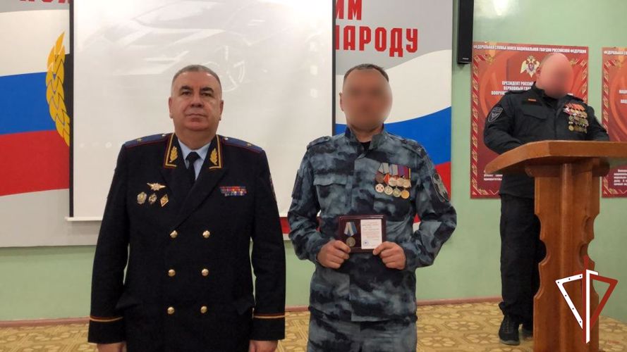 Свердловский ОМОН на транспорте отметил 30-летие со дня образования (видео)