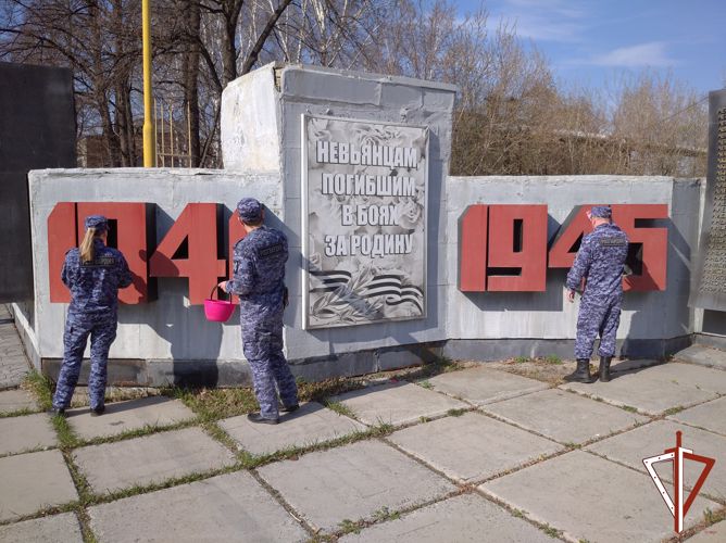 В Свердловской области росгвардейцы принимают активное участие в мероприятиях, приуроченных ко Дню Победы (видео)