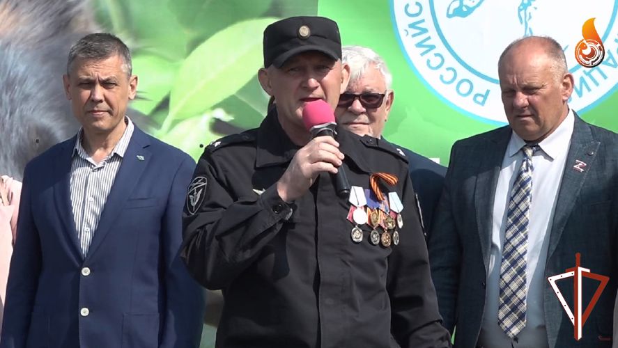 Росгвардейцы приняли участие в патриотическом  флешмобе на Среднем Урале (видео)