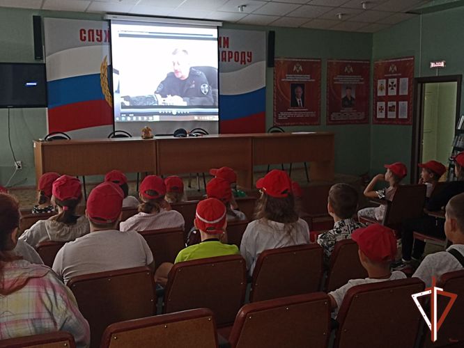 Всероссийский ведомственный проект «Каникулы с Росгвардией» продолжается на Среднем Урале