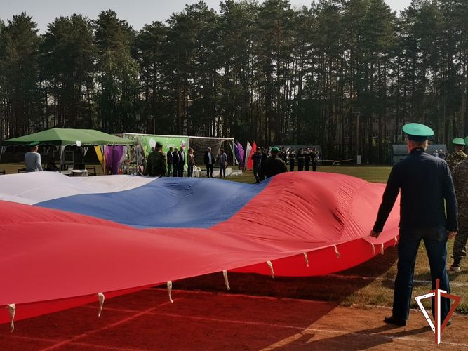 Росгвардейцы приняли участие в патриотическом  флешмобе на Среднем Урале (видео)