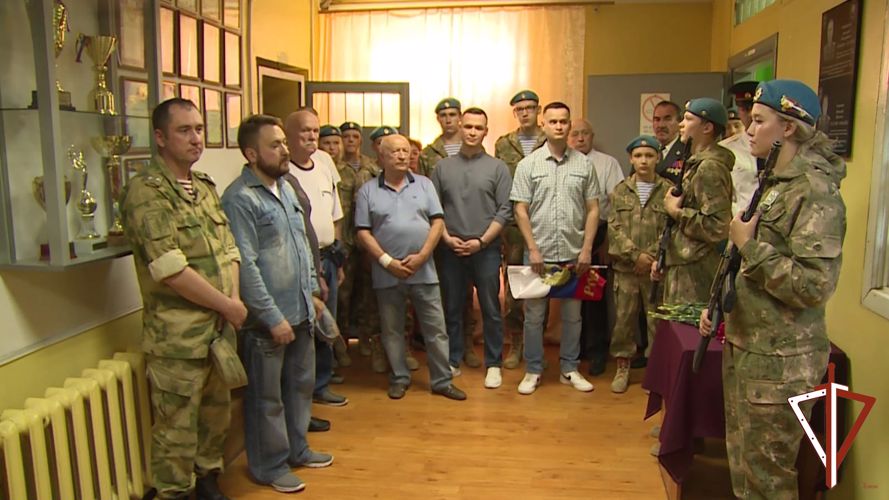 В Свердловской области росгвардейцы почтили память ветеранов ведомства, погибших в ходе боевых задач по защите мирных жителей ДНР и ЛНР (видео)