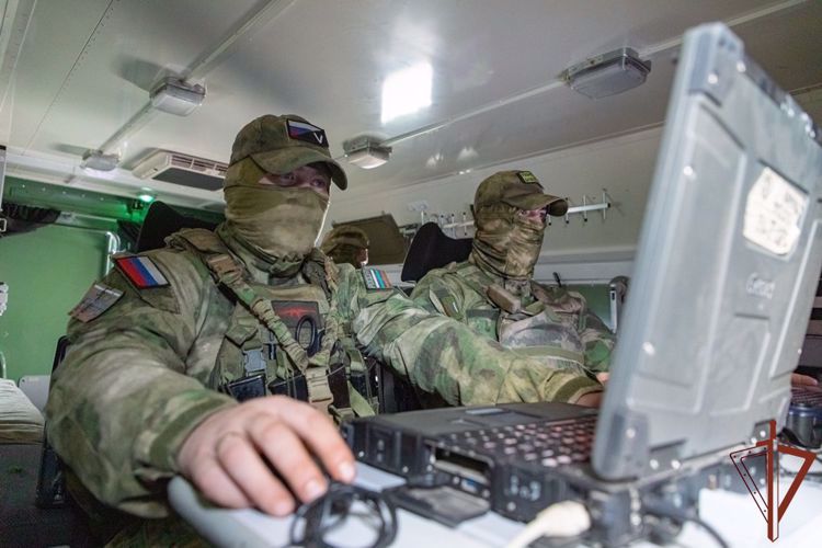 Военнослужащие Росгвардии выявляют пособников ВСУ при помощи беспилотников (видео) 