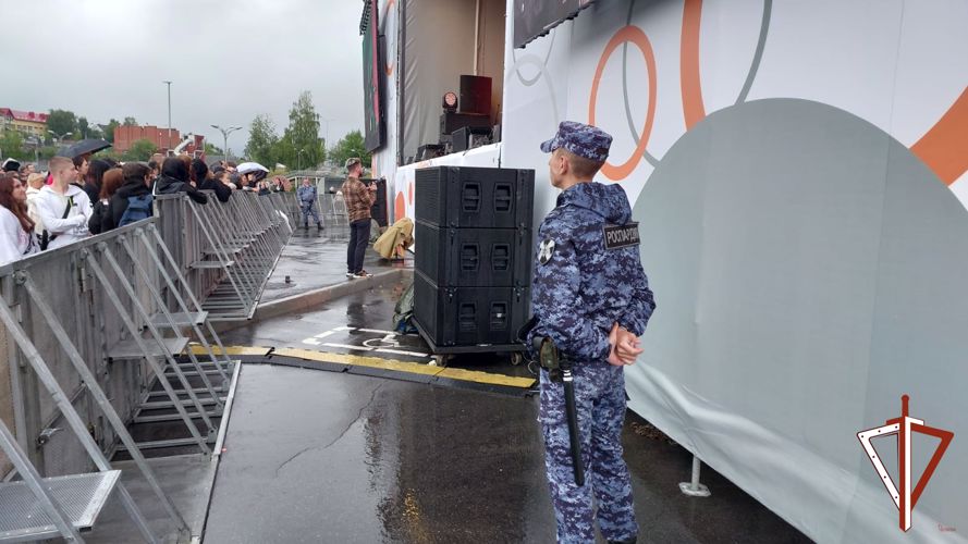 В Свердловской области Росгвардия обеспечила правопорядок в период празднования Дня металлурга 