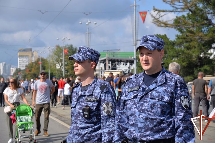 В Екатеринбурге Росгвардия приняла участие в мероприятиях в честь 300-летия со дня основания города