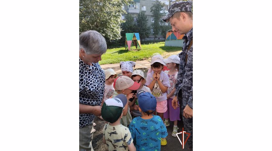 На Среднем Урале проходит завершающий этап ведомственной акции «Каникулы с Росгвардией»