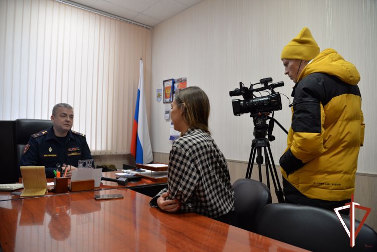 На Среднем Урале в преддверии дня вневедомственной охраны росгвардейцы организовали для журналистов пресс-тур