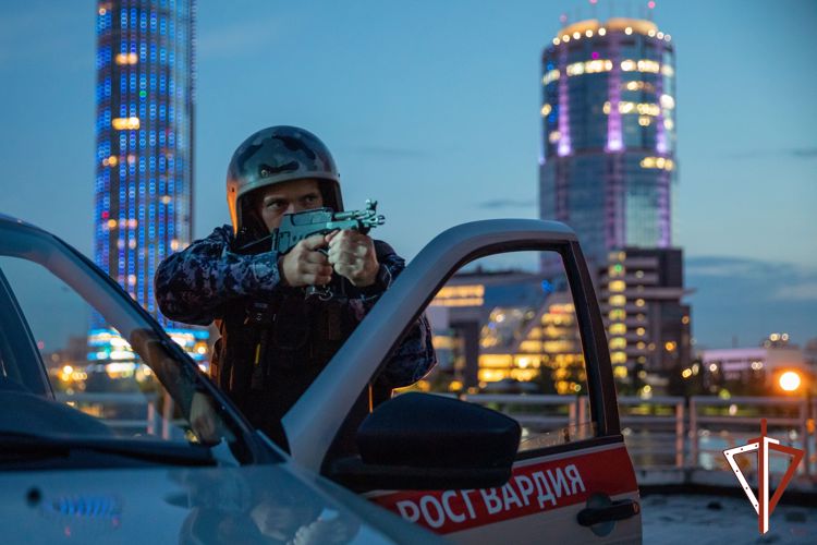 На Среднем Урале росгвардейцы оказали содействие в съемке антитеррористического видеоролика (видео)