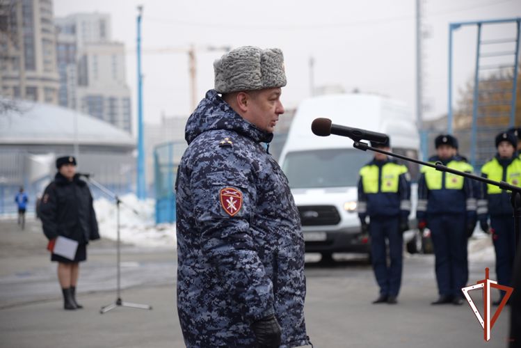 На Среднем Урале сотрудники Росгвардии почтили память погибших сослуживцев
