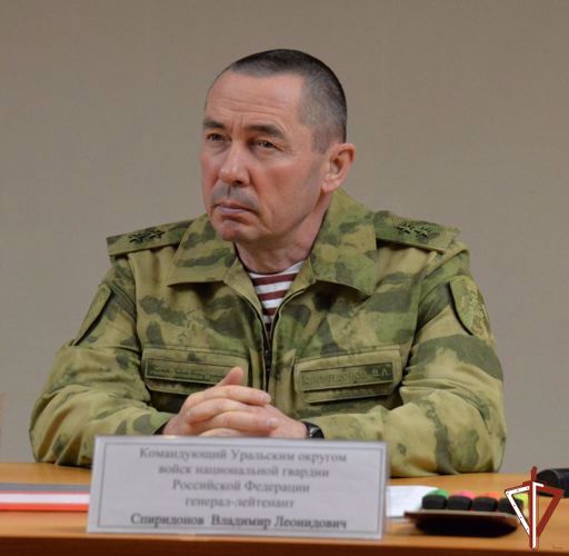 Владимир Спиридонов проверил дислоцированные в Екатеринбурге подразделения