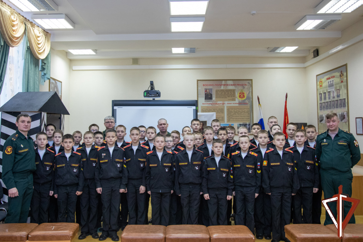 Память журналистов войск правопорядка почтили в Екатеринбурге (видео)