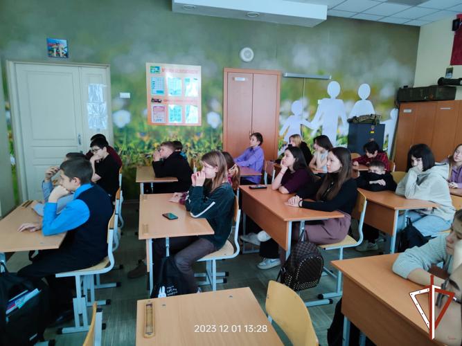 Патриотические мероприятия ко Дню Героев Отечества продолжаются в Свердловской области