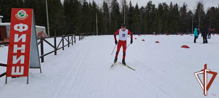 В Уральском округе Росгвардии завершился чемпионат по лыжным гонкам и служебному двоеборью