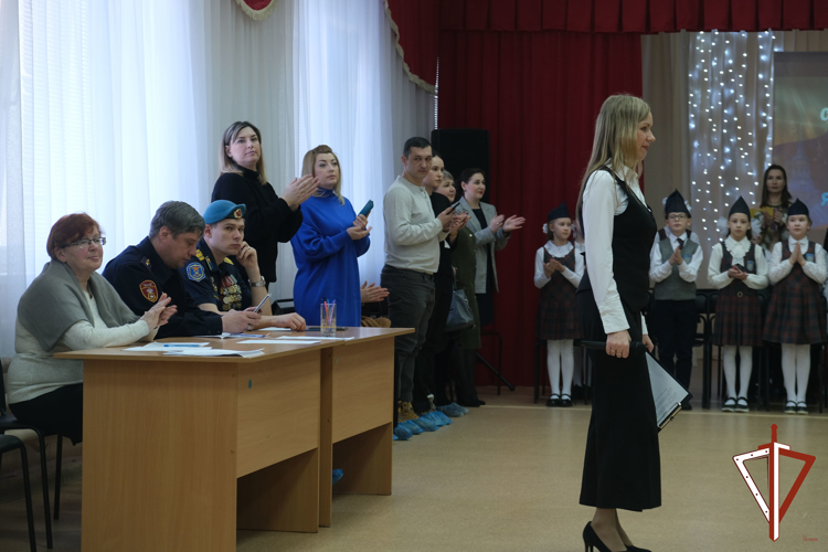 В Свердловской области при участии сотрудников Росгвардии состоялись конкурсы-смотры строя и песни среди детей