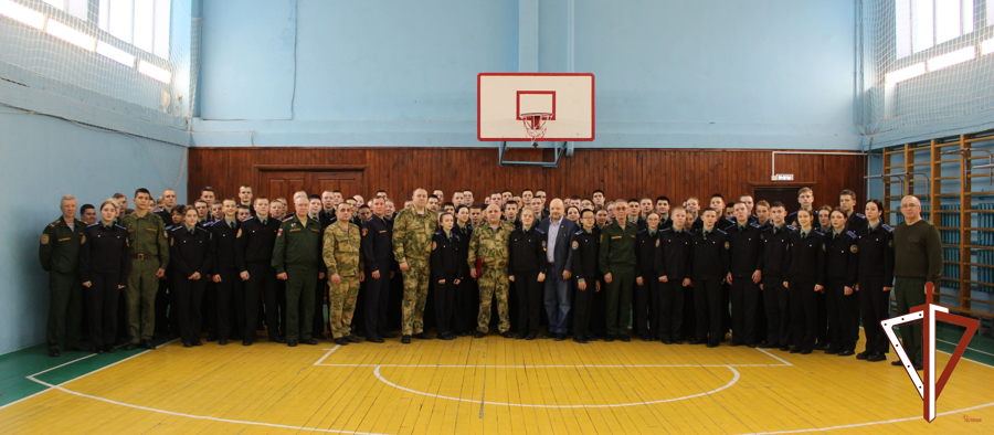 На Среднем Урале в подразделениях Росгвардии состоялись торжественные мероприятия, посвященные 81-летию победы советских войск в Сталинградской битве