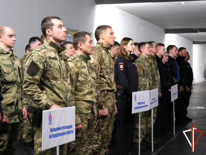 В Екатеринбурге росгвардейцы стали серебряными призерами турнира по стрельбе из боевого ручного стрелкового оружия