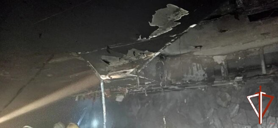 В Екатеринбурге росгвардейцы оказали содействие экстренным службам в ликвидации пожара в аквапарке