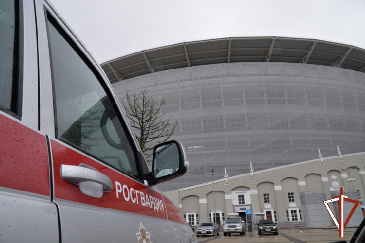 В Екатеринбурге Росгвардия обеспечила правопорядок на переходном матче Чемпионата России по футболу