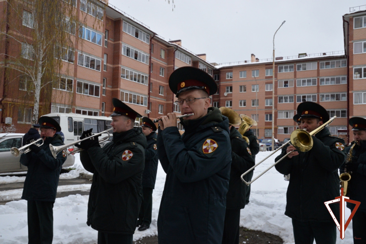 На Среднем Урале дан старт ведомственной акции Росгвардии «Парад у дома ветерана»