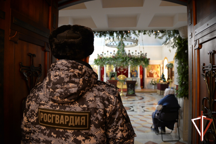 В Свердловской области Росгвардия обеспечила охрану общественного порядка в период подготовки и проведения массовых мероприятий, посвященных Пасхе Христовой