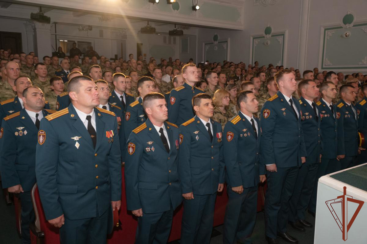 В Свердловской области состоялось вручение Боевого знамени полку по охране важных государственных объектов